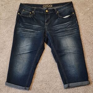 Coogi Women's Dark Blue Jean Capris Size 13-14